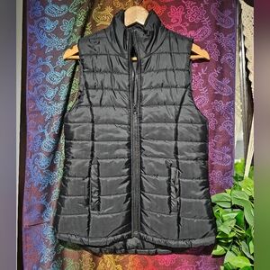 Black puffer vest